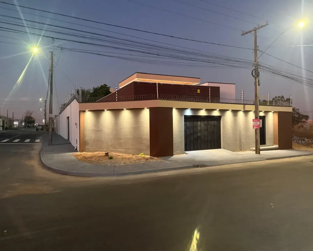 Casa Alto Padrão com Piscina à Venda em Araguaína 2